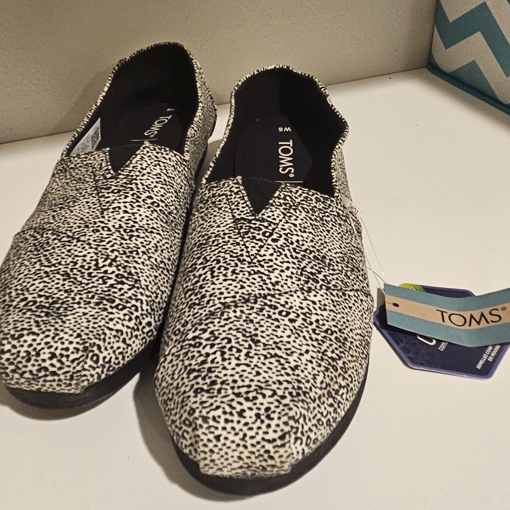 TOMS Off-White Mini Leopard Print Alpargata Slip-Ons